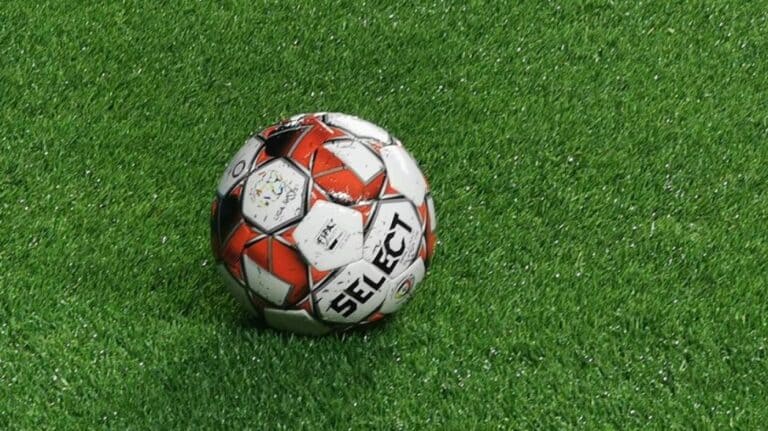 Liga portuguesa de futebol regressa a 4 de Junho