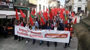 "As grandes empresas aproveitaram para explorar os trabalhadores"