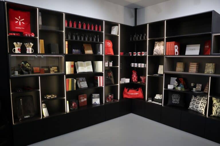 Loja do Paço reabre ao público esta quarta-feira