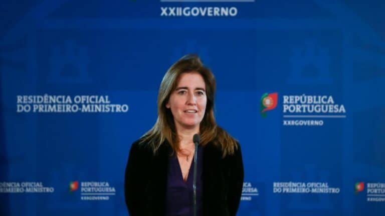 90 mil pedidos de 'lay-off' validados e 735 mil trabalhadores abrangidos