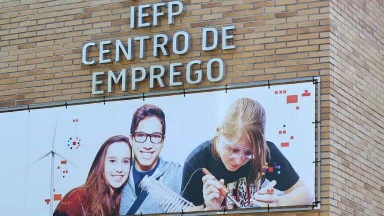 Pedidos de subsídio de desemprego por jovens aumentam