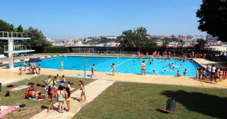Piscinas ao ar livre sujeitas ao regime das praias