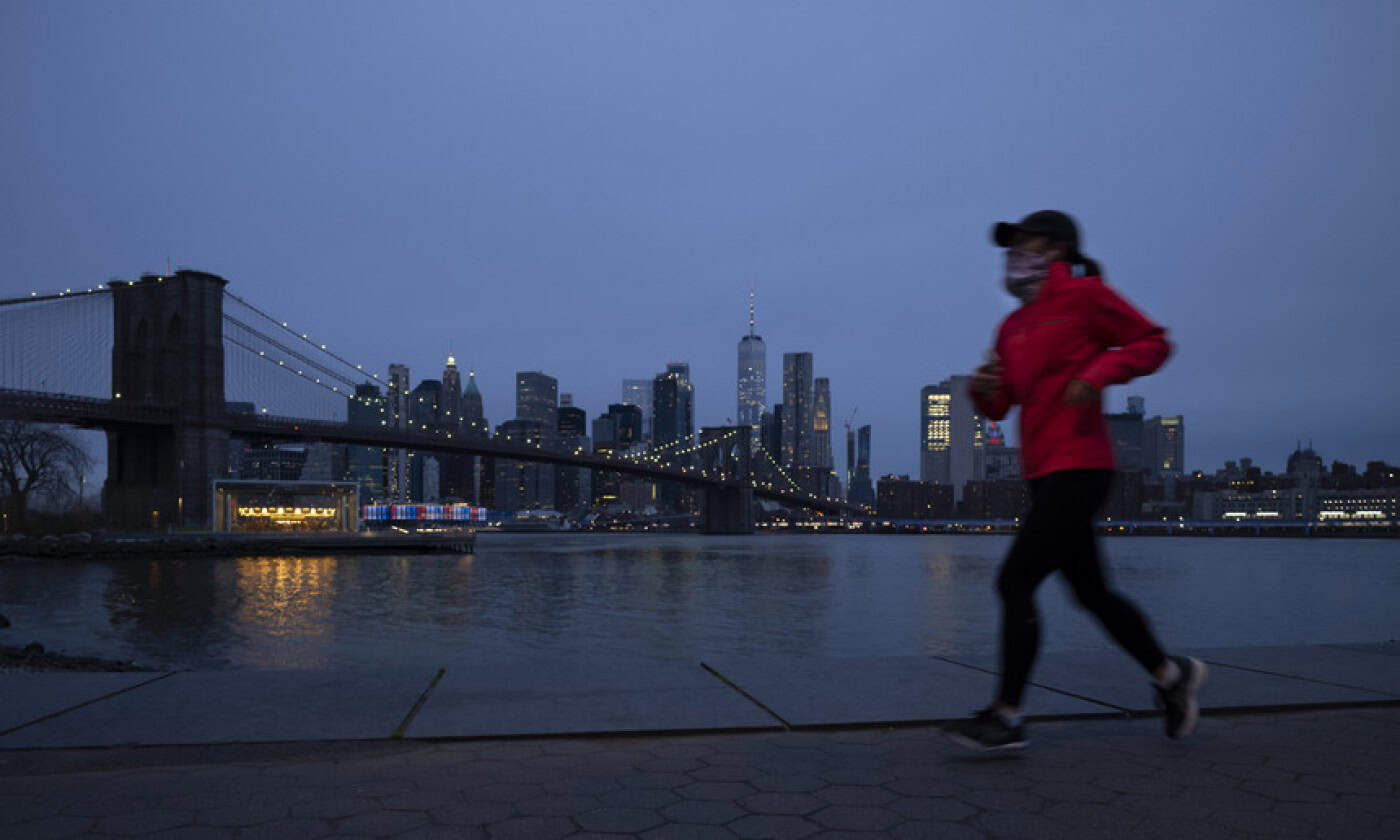 EUA com menos de 700 mortos pelo terceiro dia consecutivo