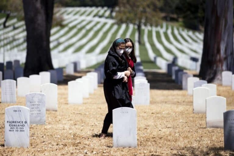 EUA passam barreira dos 100 mil mortos