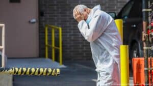 1.297 mortes por covid-19 nas últimas 24 horas nos Estados Unidos