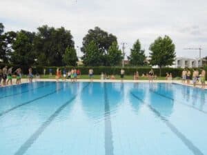 Piscinas de Merelim S. Pedro e Frossos vão continuar fechadas