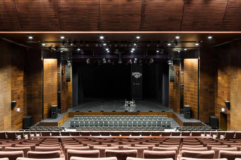 CM Guimarães reabre Centro Cultural Vila Flor e Multiusos