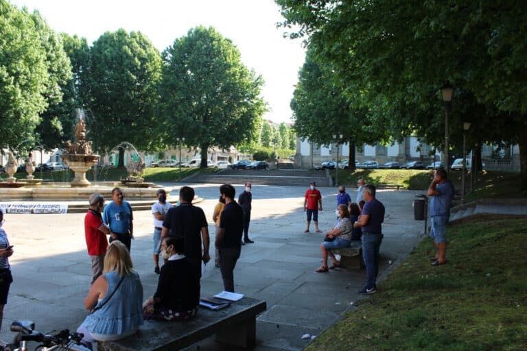 Feira de vestuário e calçado marcada para amanhã apesar de ser feriado