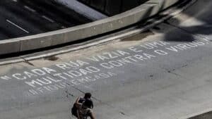 Brasil tem 1.274 mortos e 32.913 infetados nas últimas 24 horas