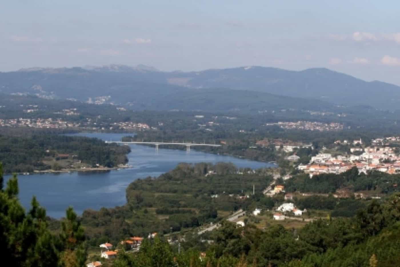 Mais quatro pontos de passagem na fronteira com Espanha