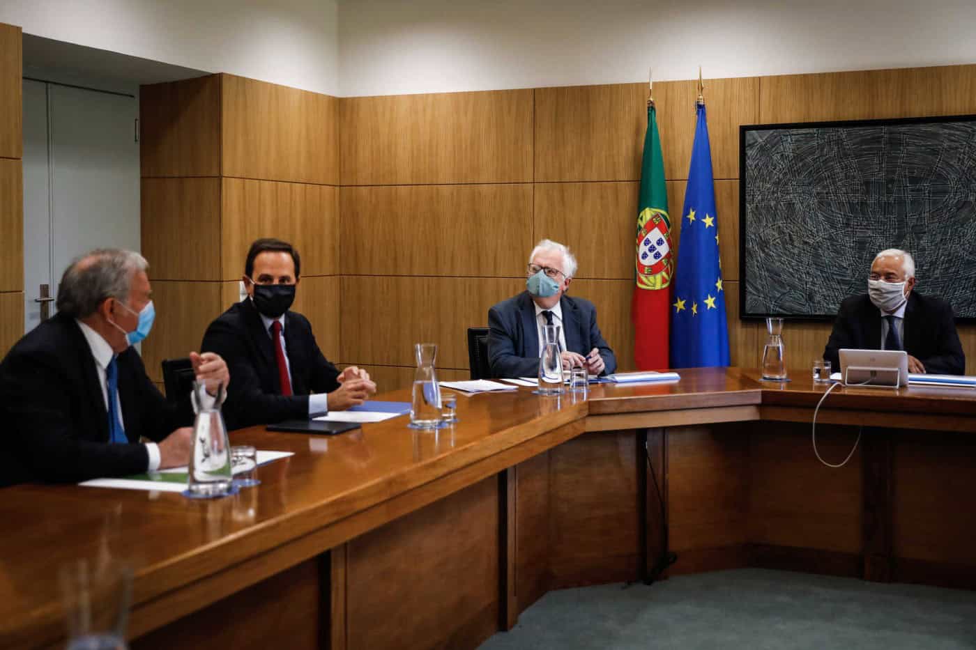 Limite de ajuntamentos em Lisboa é agora de dez pessoas