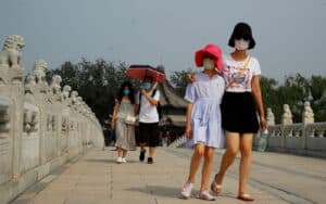 Pandemia já matou 495.288 pessoas e infectou 9,8 milhões em todo o mundo