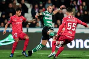 "Não vamos entregar os pontos, os jogos são para ser discutidos até ao fim"