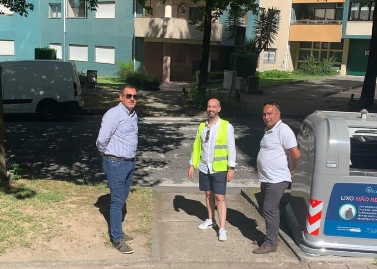 Amigos da Freguesia de S. Vicente&nbsp; ouvem moradores e ajudam famílias