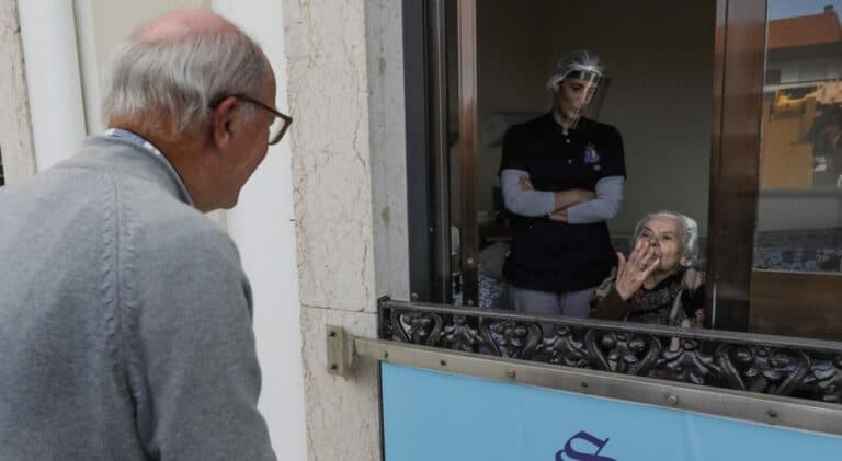 Ordem dos Advogados vai averiguar o que se passa nos lares de idosos do país