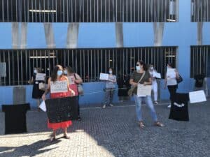 "Não vivemos de palmas, vivemos de salários iguais"