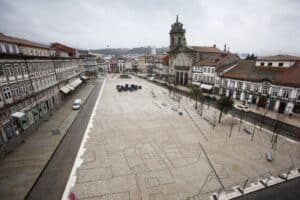 Guimarães perde 3,6% da população em 8 anos e oposição exige soluções à autarquia