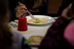 CMB não deverá fornecer refeições escolares em Agosto