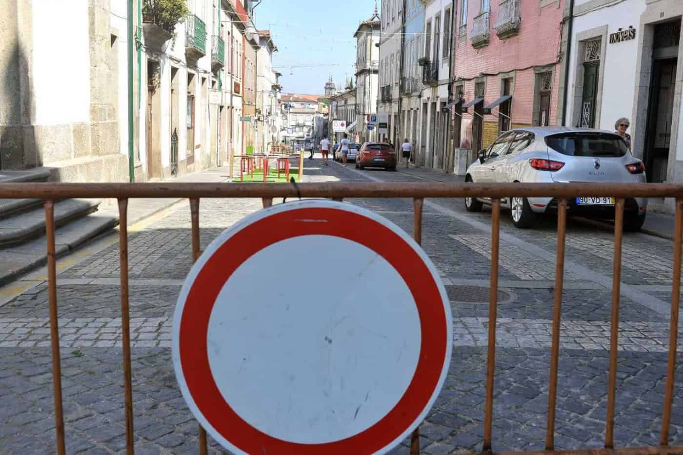 Rua D. Gonçalo Pereira será a única a encerrar ao trânsito no centro histórico&nbsp;