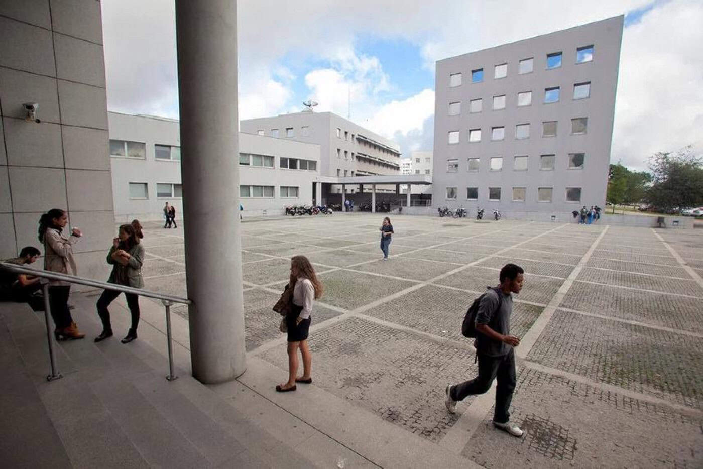 Ensino Superior reserva 3599 vagas para emigrantes portugueses