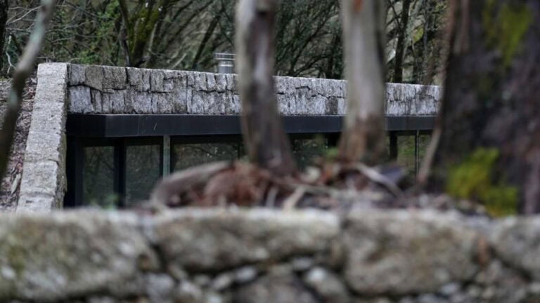 Construção de casas na albufeira da Caniçada motivou buscas em Vieira do Minho