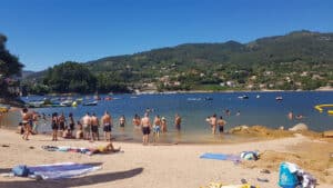 Terras do Bouro mantém segurança privada na praia de Alqueirão que PSP diz ser ilegal&nbsp;