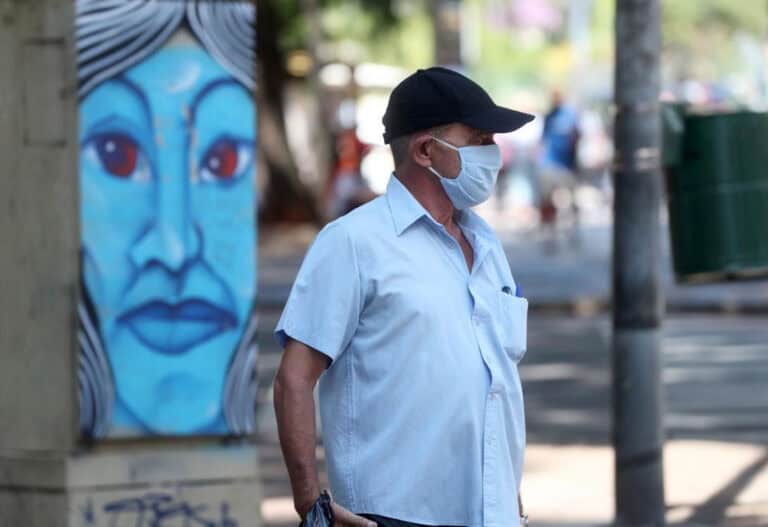 Covid-19. Mais 3 mortes e 290 casos em Portugal