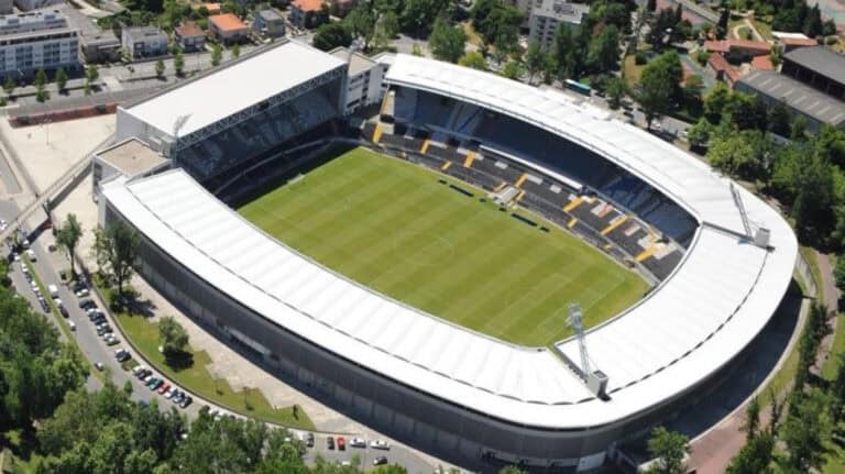 Vitória de Guimarães recorre do castigo de um jogo à porta fechada