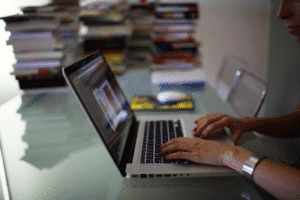 Nova lei das comunicações admite vales de desconto para Internet