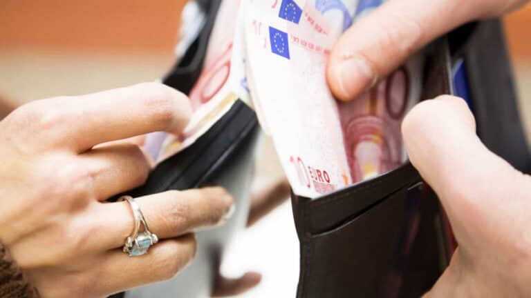 Despesas das famílias diminuíram 15% no segundo trimestre