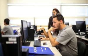 UMinho reduz número de vagas para estudantes maiores de 23