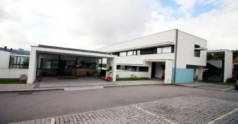 Vários utentes e profissionais do Centro Social de S. Cosme estão infectados