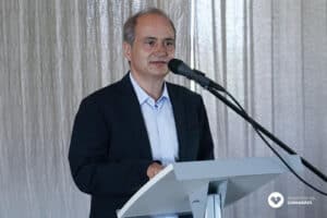 "Vai haver infecções nas escolas mas não temos que entrar em alarme"