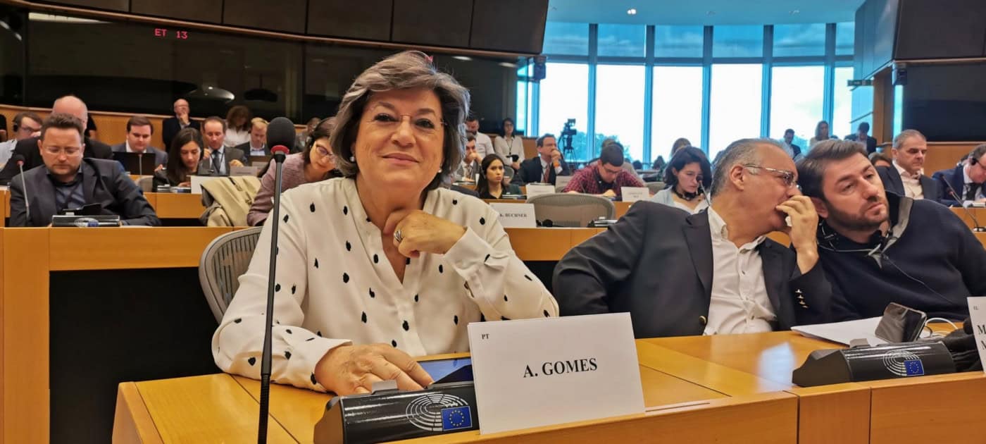 “Candidatura de Ana Gomes embaraça PS”, diz José Palmeira