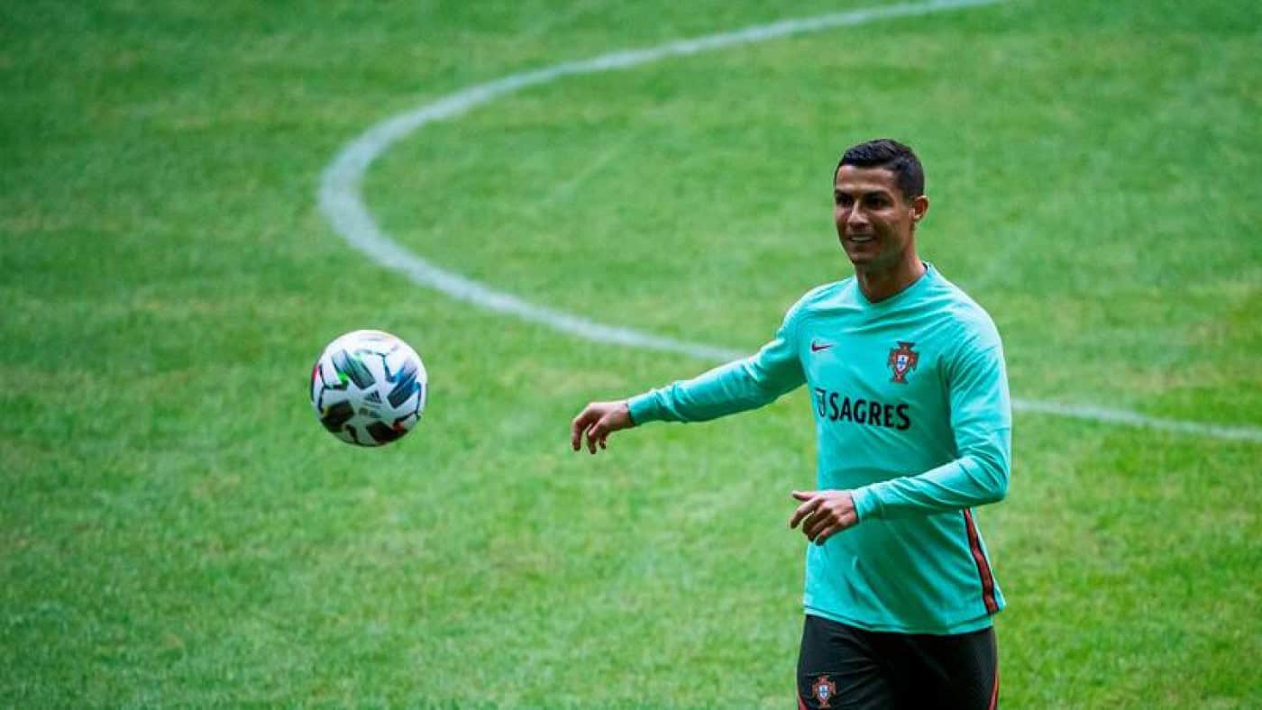 Ronaldo recuperou e é titular frente à Suécia