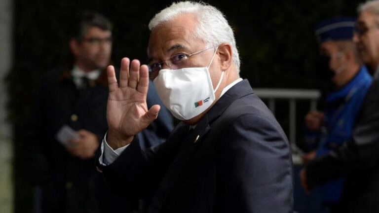 Costa disponível para debate parlamentar sobre Plano de Recuperação e recebe partidos