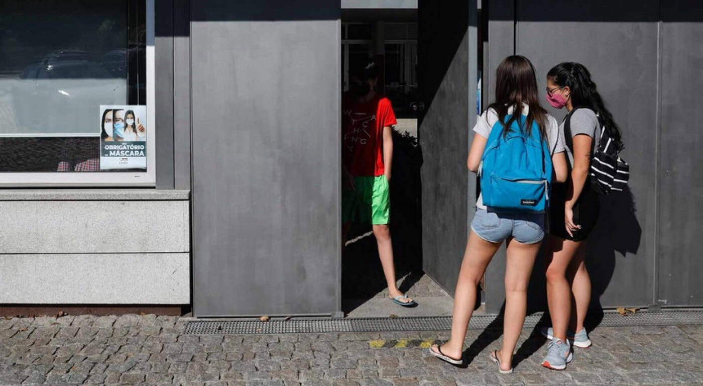 Milhares de alunos voltam às escolas esta semana