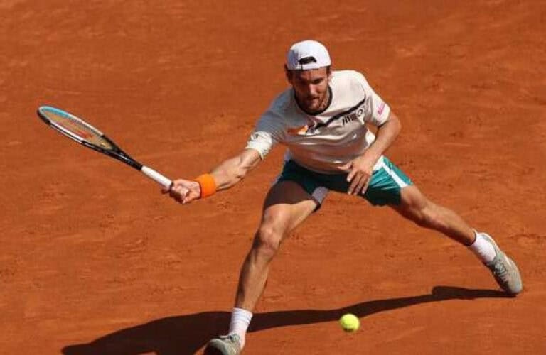 João Sousa volta a perder no Masters 1.000 de Roma