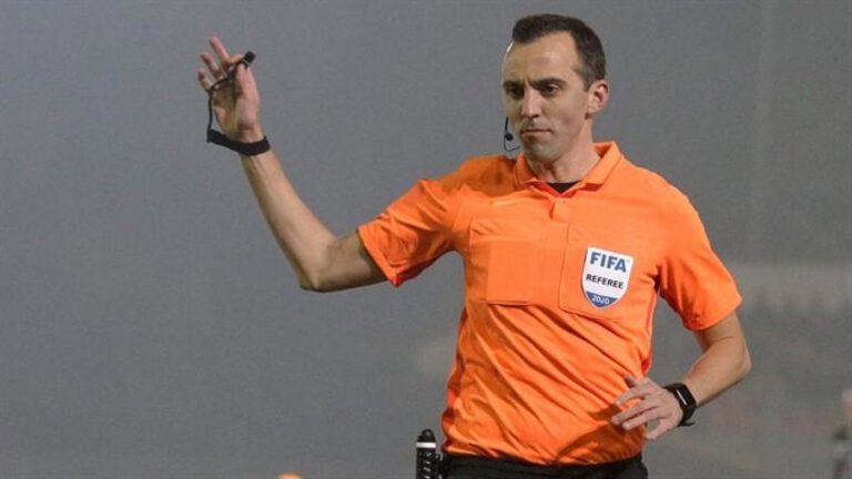 João Pinheiro da AF Braga dirige partida da Liga Europa&nbsp;