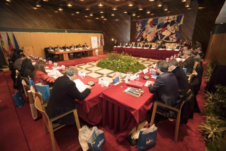 Eixo Atlântico reúne-se para debater recuperação social e económica