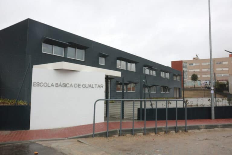 Escassez de funcionários para acompanhar crianças com autismo gera preocupação