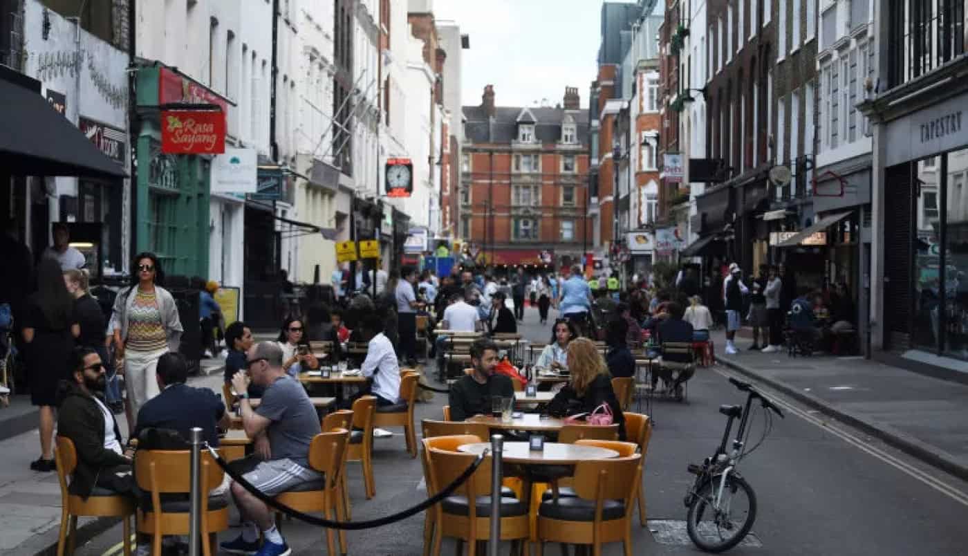 Reino Unido regista aumento de infeções diárias com 3.991 e 20 mortes