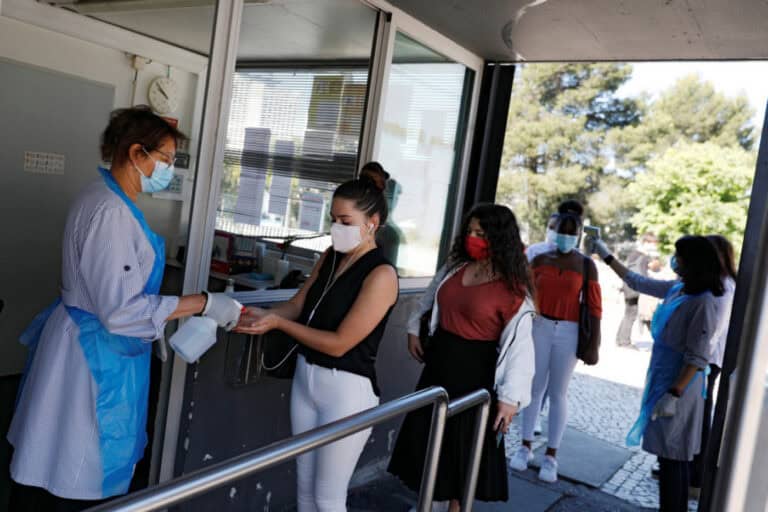 Sindicato de Todos os Professores prolonga greve até esta sexta-feira