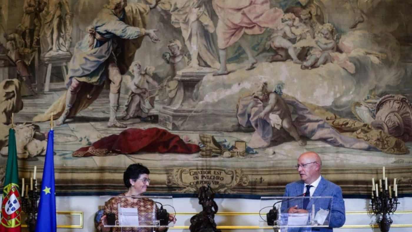 Portugal e Espanha mantêm fronteira aberta e defendem medidas “cirúrgicas”