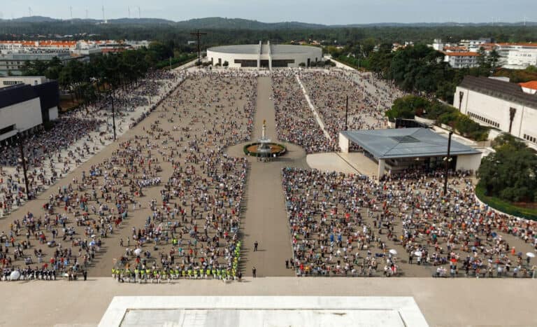 Governo vai reunir com Igreja Católica