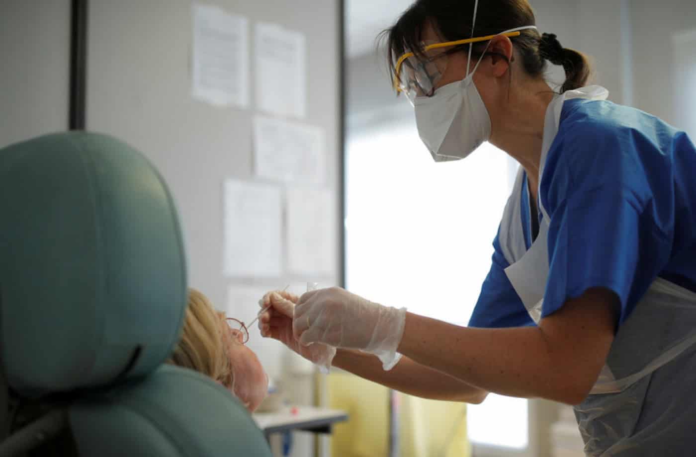 Portugal com mais 5 mortes e 463 casos de covid-19