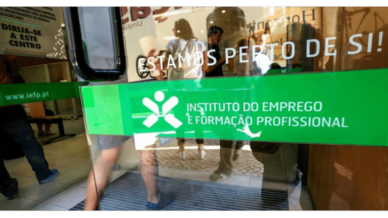Beneficiários com prestações de desemprego aumentam 39% em agosto