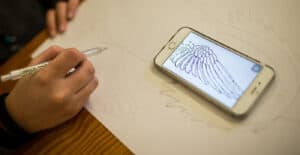 ANEIS prepara kit de sobredotado para distribuir pelas escolas