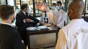 Portugueses podem receber parte do IVA gasto no turismo e restauração