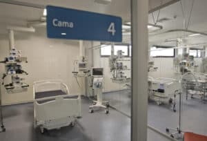 Aumento de casos e de internamentos por Covid-19 está a provocar pressão nalguns hospitais